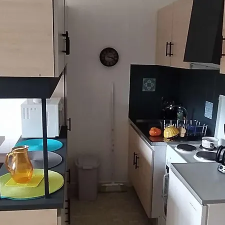 Bel T2 Avec Vue Et Balcon A - Fr-1-804-27 Appartamento *