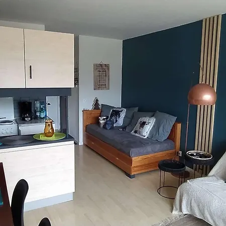 Bel T2 Avec Vue Et Balcon A - Fr-1-804-27 *